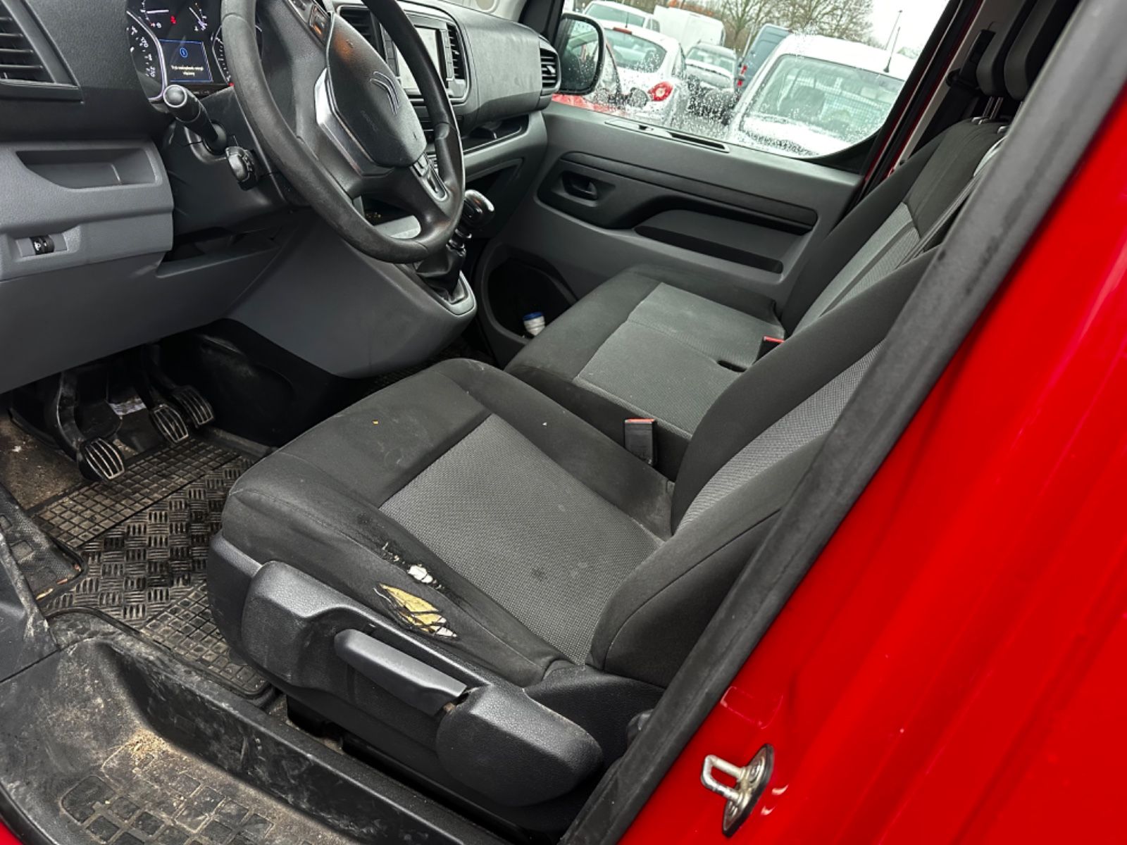 Fahrzeugabbildung Citroën Jumpy Kasten Business Klima Unfall