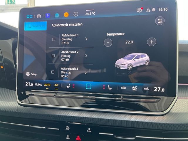 Fahrzeugabbildung Volkswagen Golf 1.5 TSI GOAL NAVI STANDHEIZUNG KAMERA
