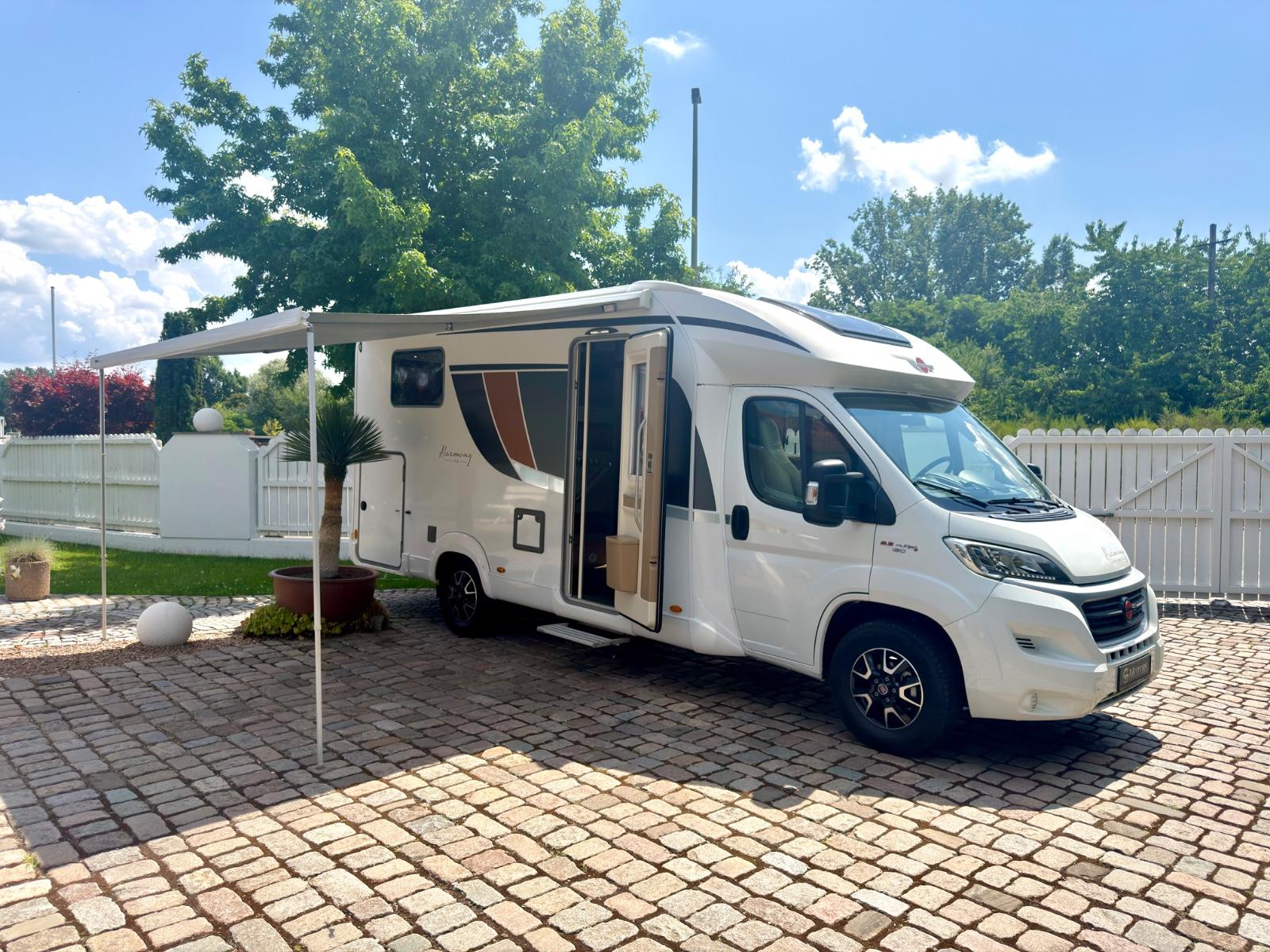 Bürstner Lyseo TD 690 G Harmony Line/6,99m/Kam/Hubbett/WC