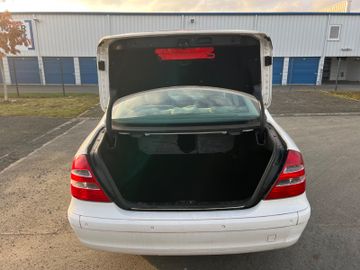 Mercedes E 280 - 7