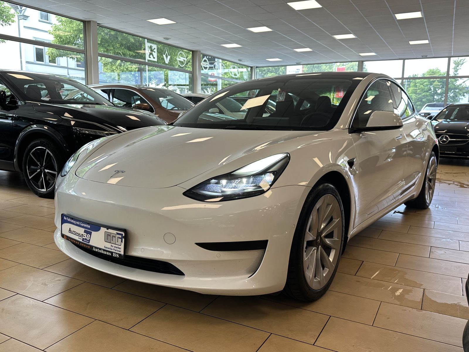 TESLA Model 3