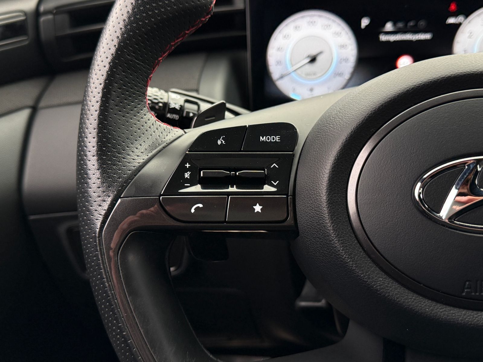 Fahrzeugabbildung Hyundai TUCSON N Line MHEV 4WD AHK 360° ACC