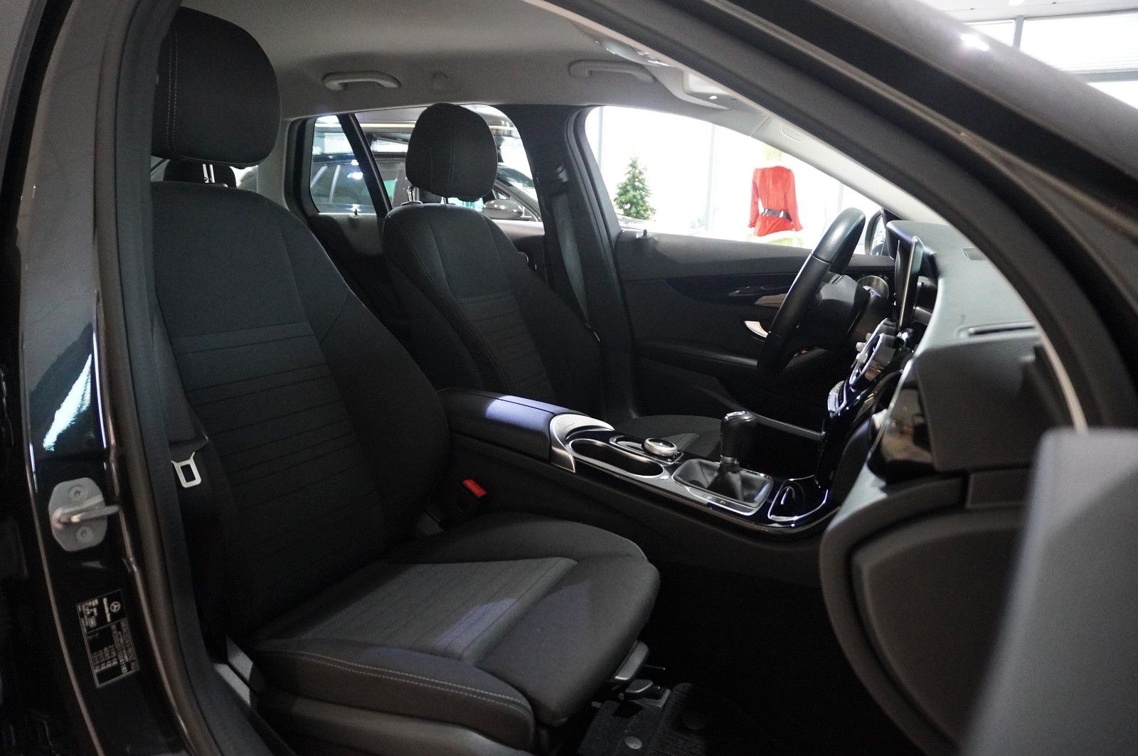 Fahrzeugabbildung Mercedes-Benz C 200D T BUSINESS NAVI/LED/KAMERA/SH/BURMESTER