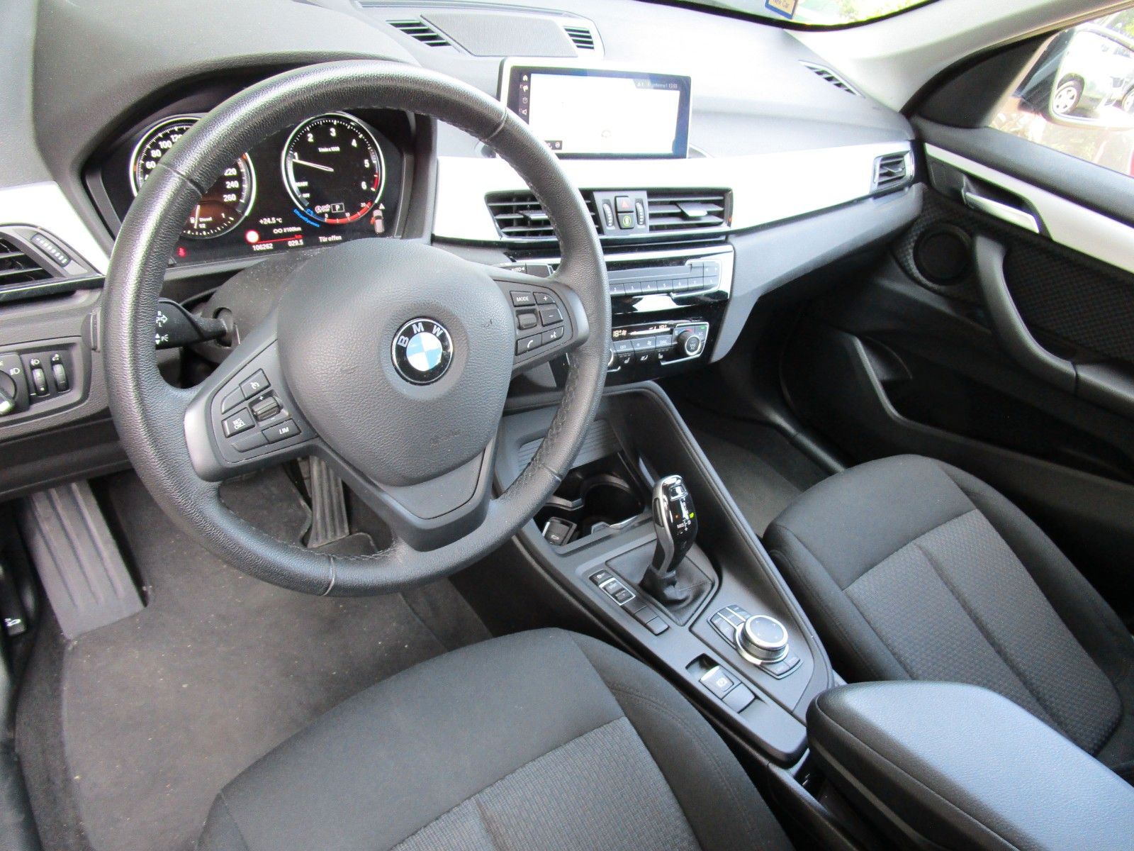 BMW X1 sDrive 18d  *NAVI*PDC*el.Heckklappe*Tempomat foto 16