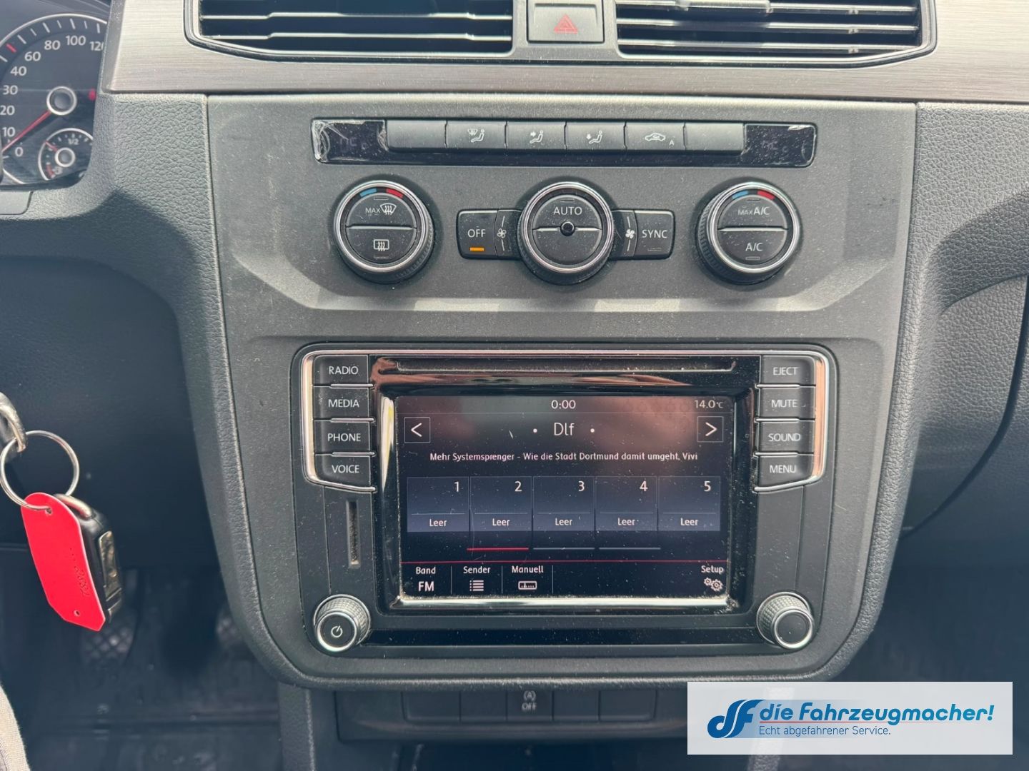 Fahrzeugabbildung Volkswagen Caddy Maxi Trendline BMT Mehrzonenklima *EXPORT