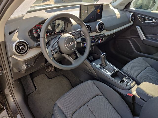 Q2 S line 35 TFSI S tronic AHK/MatrixLED/Optik