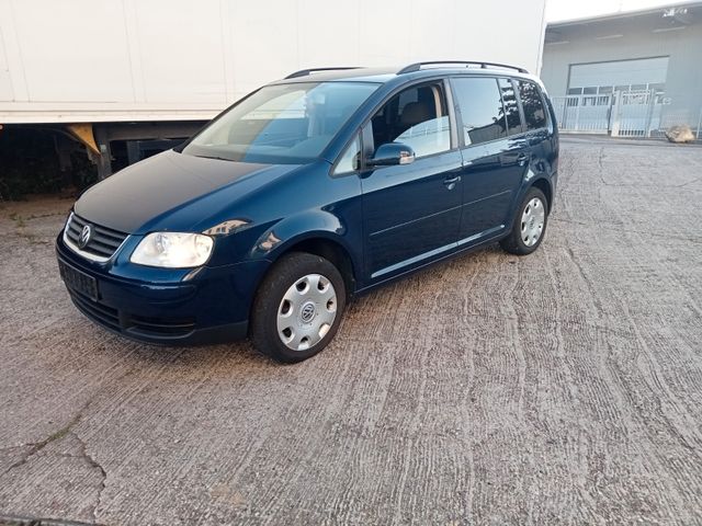 Volkswagen Touran 2.0 FSI Trendline Weinachstangebot !!