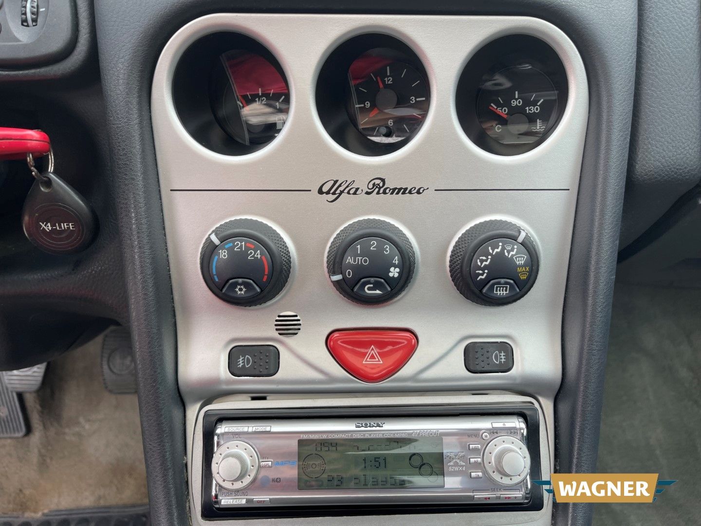 Fahrzeugabbildung Alfa Romeo GTV 3.0 V6 24V Klimaanlage Sitzheizung