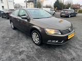 Volkswagen Passat Lim. Trendline BlueMotion 1* Hand* - gebrauchte VW Passat aus dem Jahr 2013