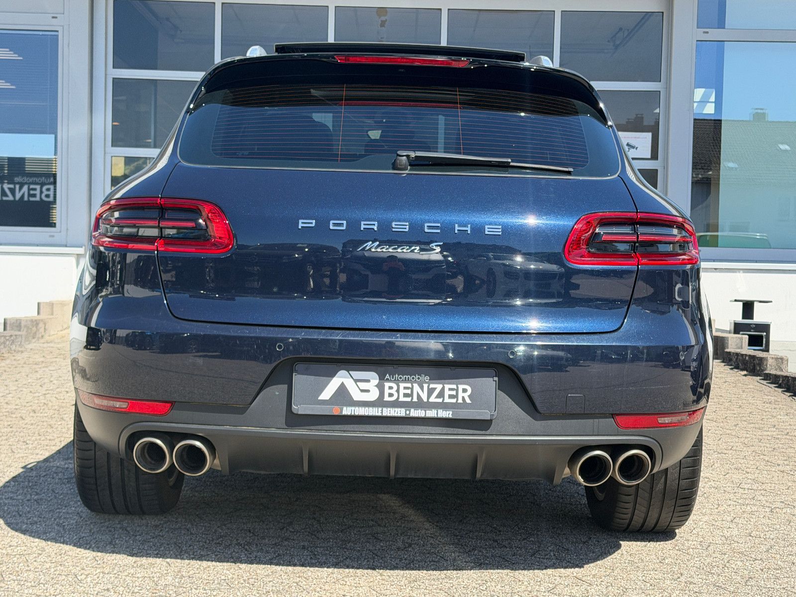 Fahrzeugabbildung Porsche Macan S Diesel/PANO/APPLE/NAVI/PDC/TEMPOMAT/SHZ