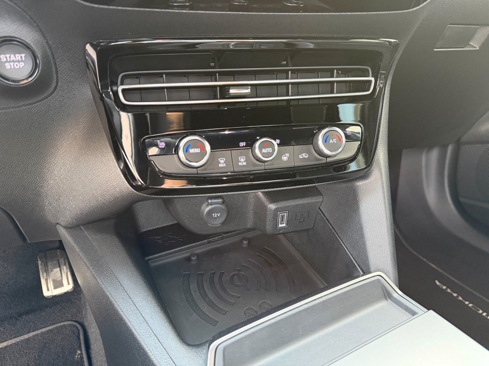 Fahrzeugabbildung Opel Mokka GS 136PS Automatik Hybrid/Navi/AHK!