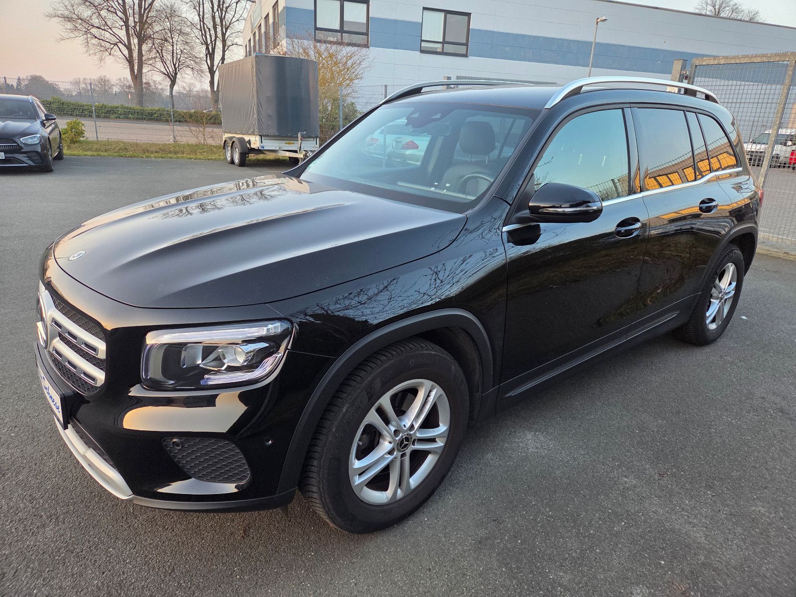 MERCEDES-BENZ GLB 180 d Business Paket-MBUX
