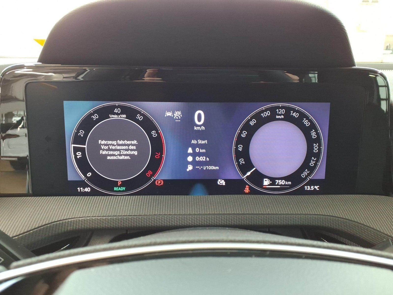 Fahrzeugabbildung SKODA Superb Combi 1.5 TSI Essence DSG LED Navi AID AC