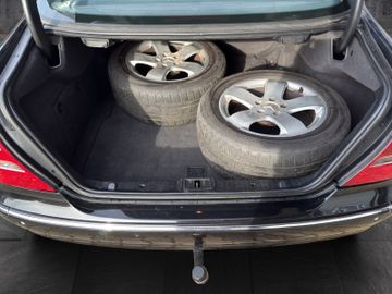 Mercedes-Benz E 200 Kompressor Automatik*S-DACH*AHK*XENON