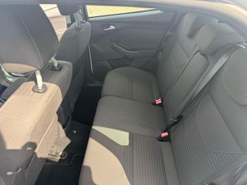 Ford Focus - 12