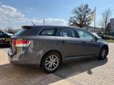 Toyota Avensis Combi 1.8 Edition *Navi, Kamera, 1.Hand - Toyota Avensis mit Benzin-Antrieb: Kombi, 1.8