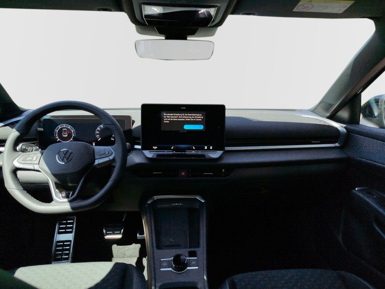 Fahrzeugabbildung Volkswagen T-ROC R-Line NF 1.5 B 110eTSID7F, AHK schwenkbar