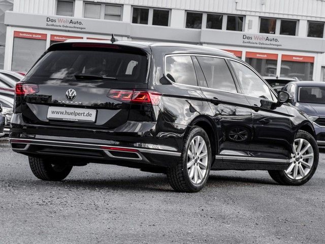 Volkswagen Passat Variant 2.0 ELEGANCE AHK CAM ACC LM17 NAV imagem 3