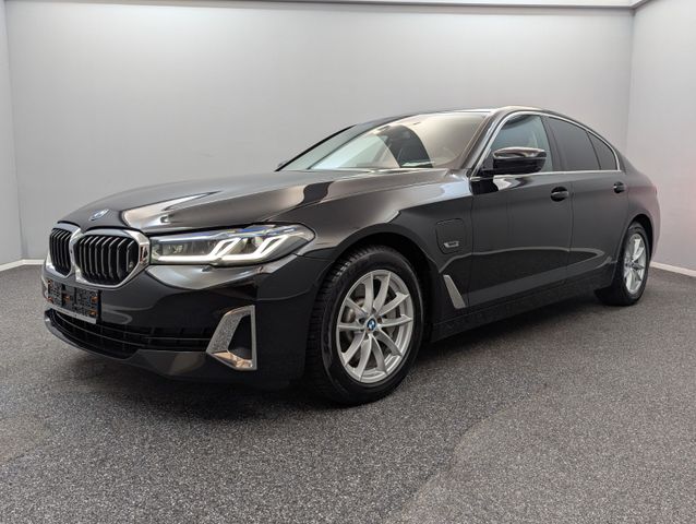 BMW 530 e X-Drive LUXURY LINE*LED*KAMERA*TOP