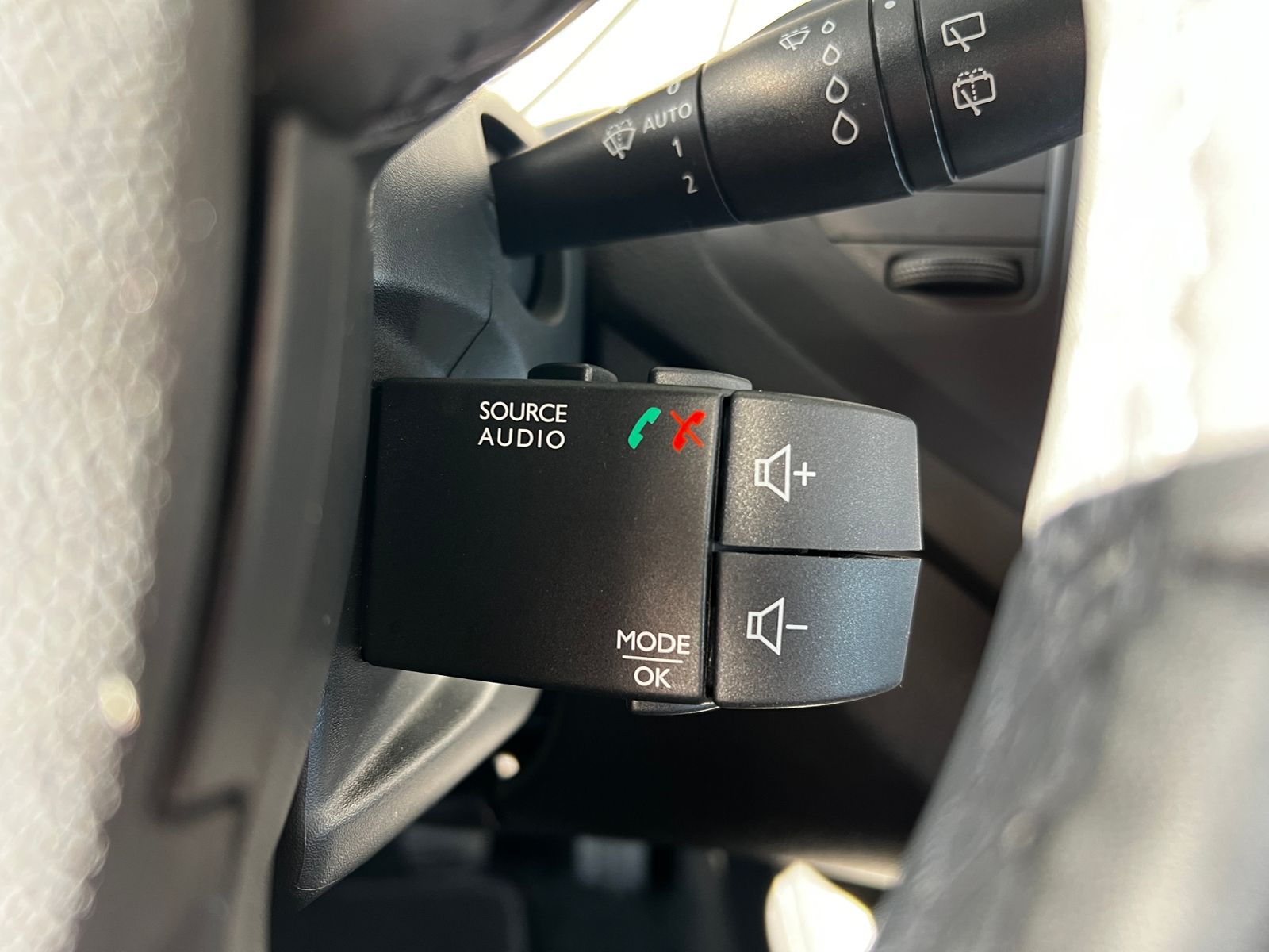 Fahrzeugabbildung Renault Captur Limited SHZ KLIMA ALU