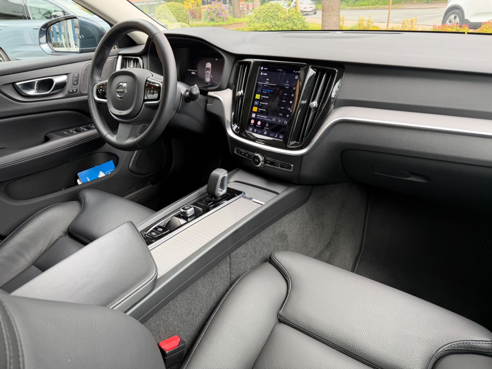 Volvo V60 B4 FWD Plus Bright #volvocars #madebymerten foto 8