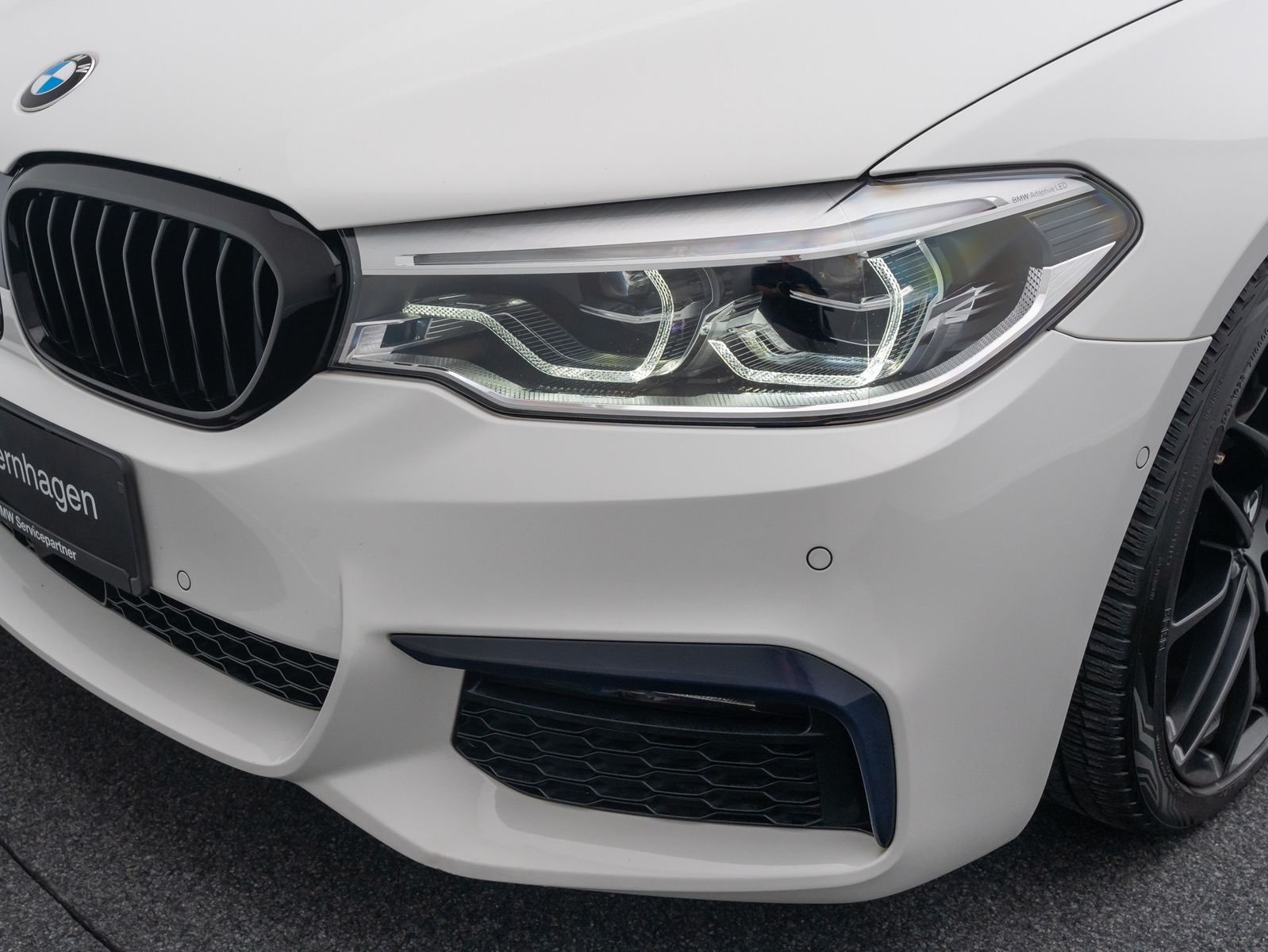Fahrzeugabbildung BMW 520d M Sport HUD HiFi Panorama 20" Motorschaden!