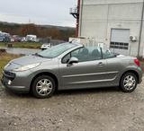 Peugeot 207 CC 1.6 *CABRIO*KLIMA*75.000 KM*1.HAND*SHZ* - Peugeot 207: 2.0