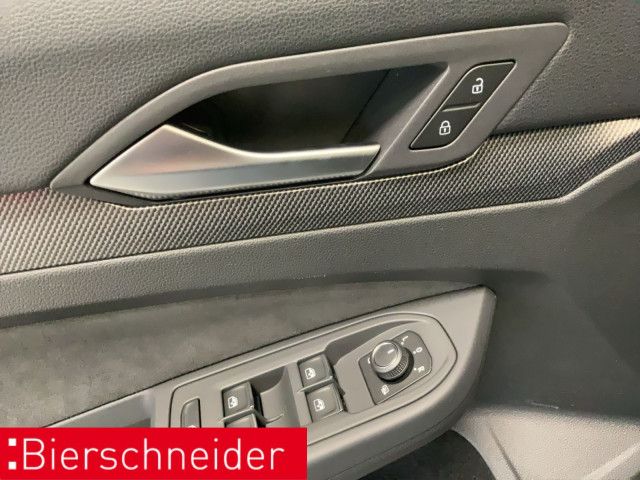 Volkswagen Golf 8 GTI 2.0 TSI DSG Black 19 AHK MATRIX PANO foto 11