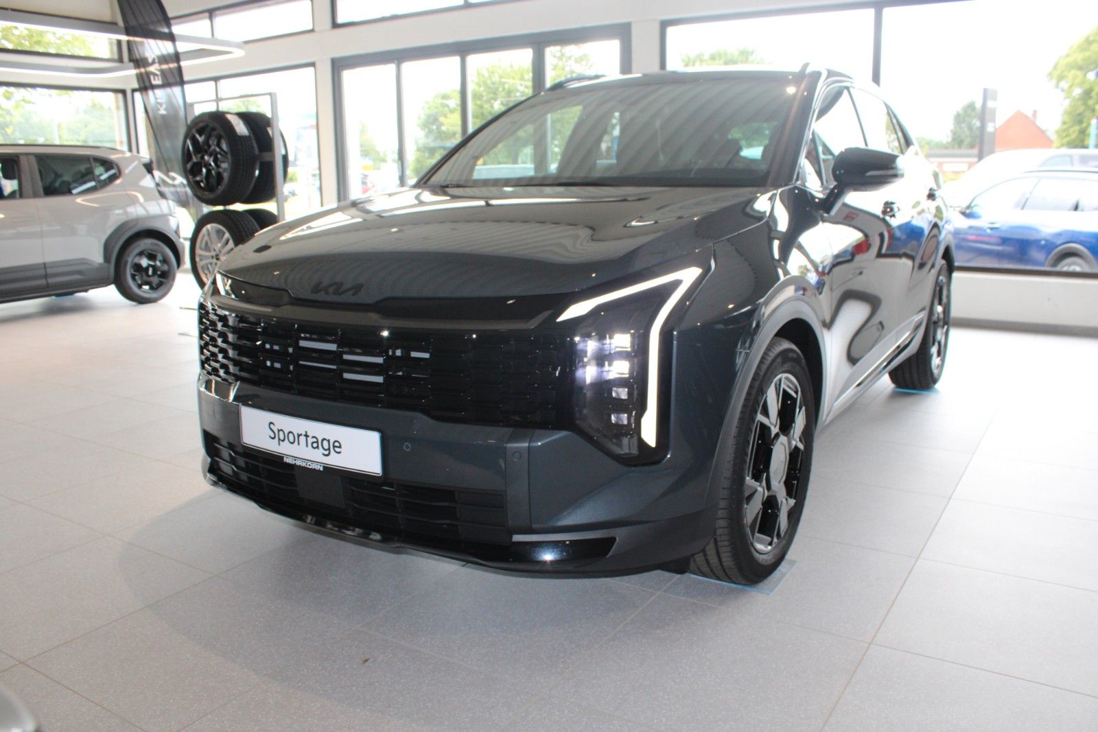 Fahrzeugabbildung Kia Sportage 1.6 T-GDI DCT Automatik Black Edition