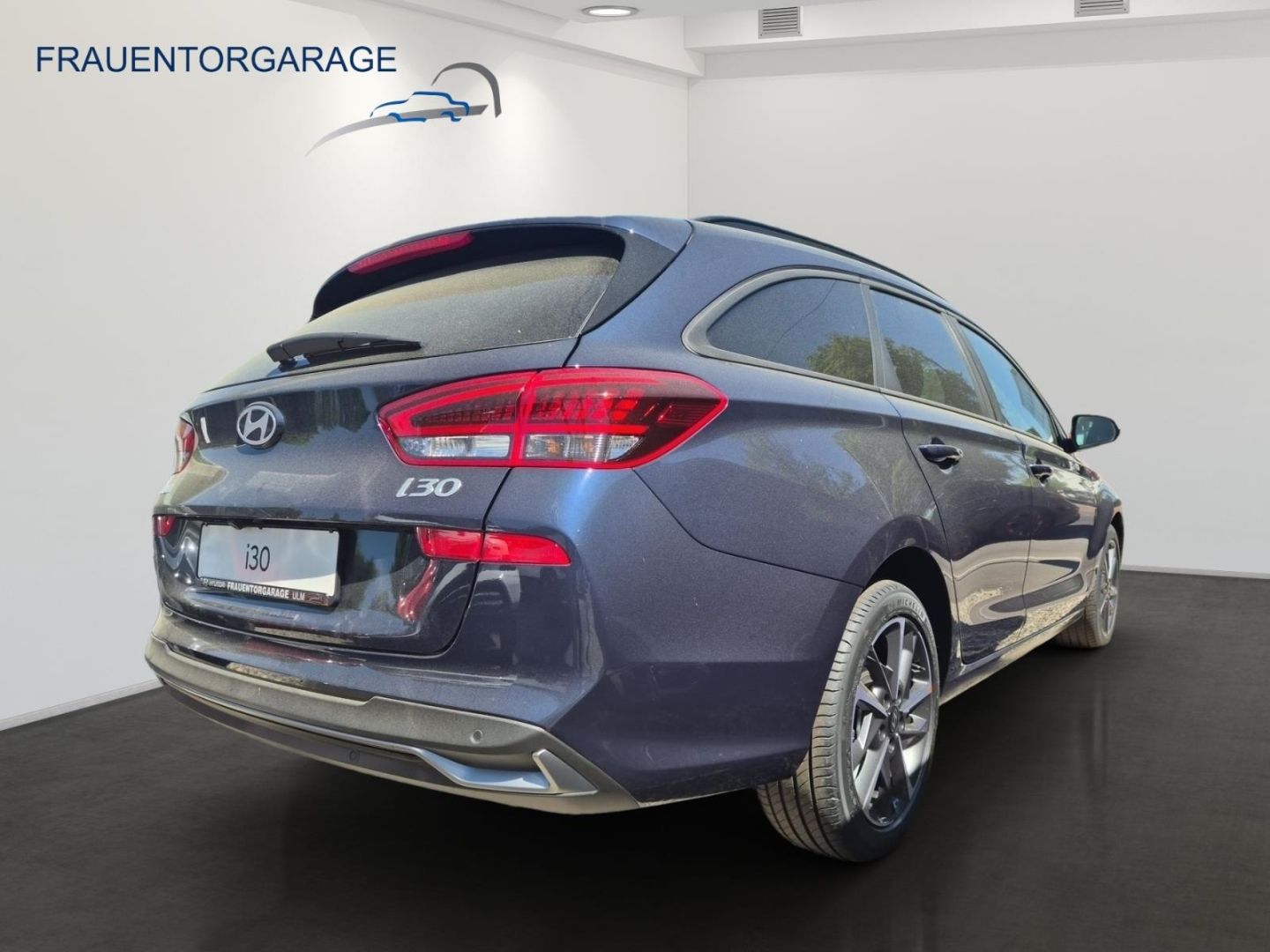 Fahrzeugabbildung Hyundai i30 cw Advantage Mild-Hybrid El. Panodach Navi D