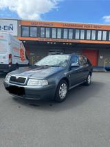 Skoda Octavia 1,6 MIT TÜV - Skoda Octavia aus 2004: Kombi