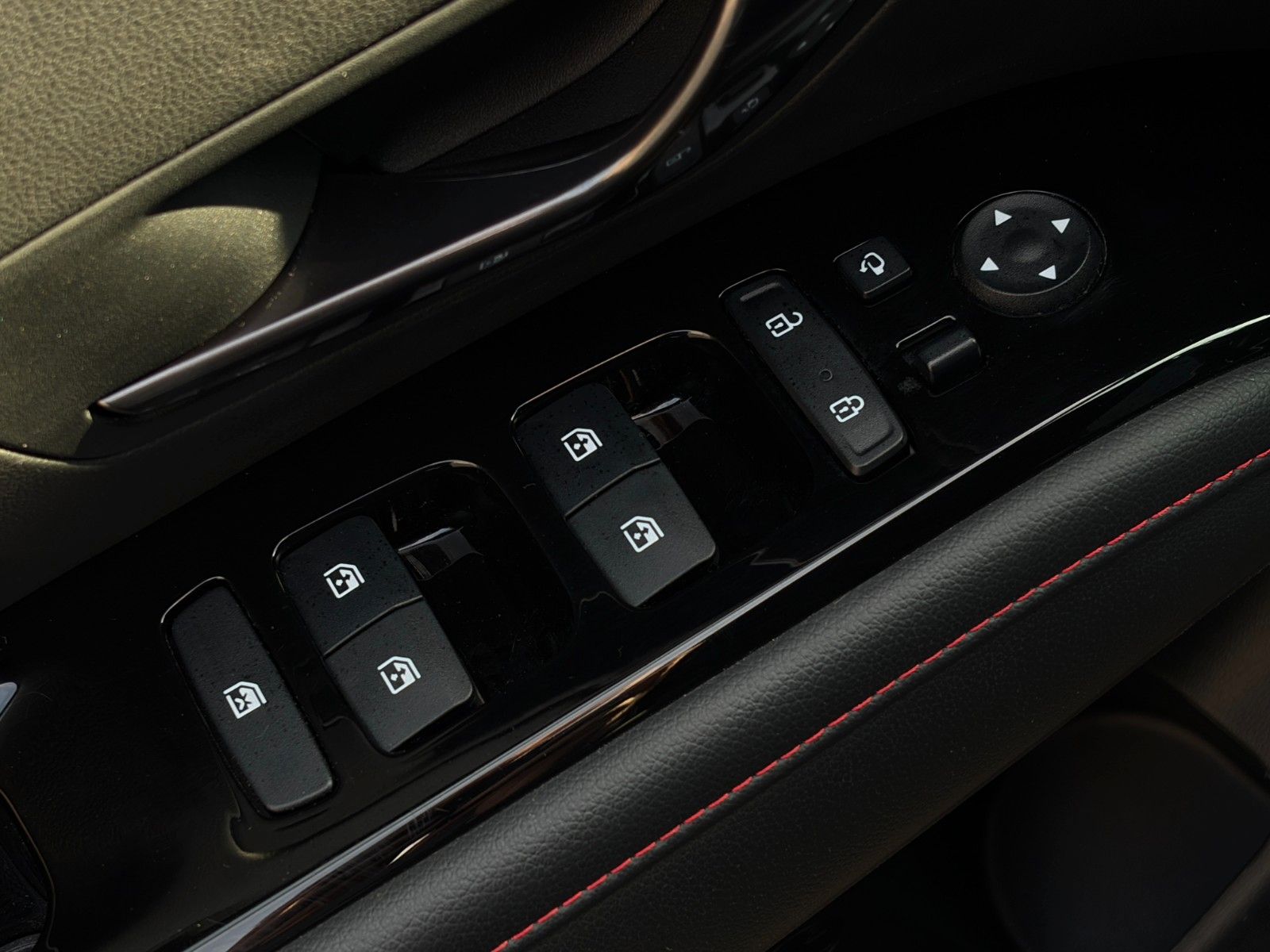 Fahrzeugabbildung Hyundai Tucson 1.6 GDI N-Line PHEV 4WD Kamera AHK ACC