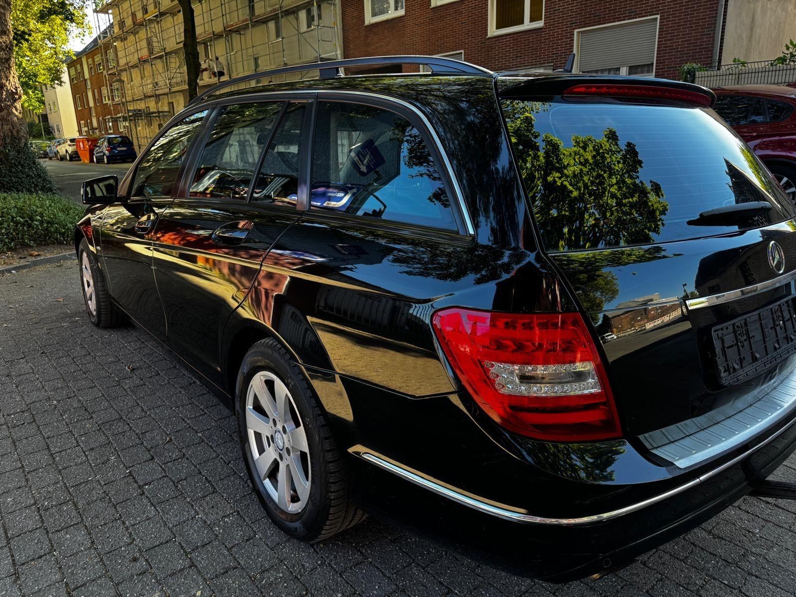 Mercedes-Benz C180 2011 — photo 10