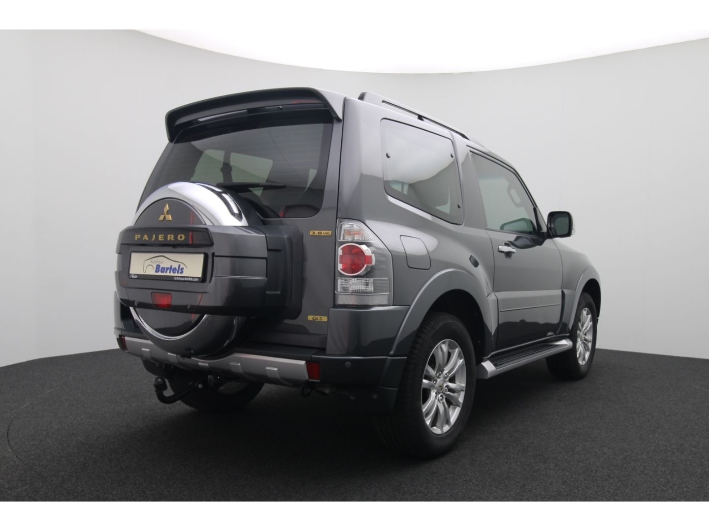 Fahrzeugabbildung Mitsubishi Pajero GLS 3,8L 4WD AHK, AppleCP, Pano, Schiebed