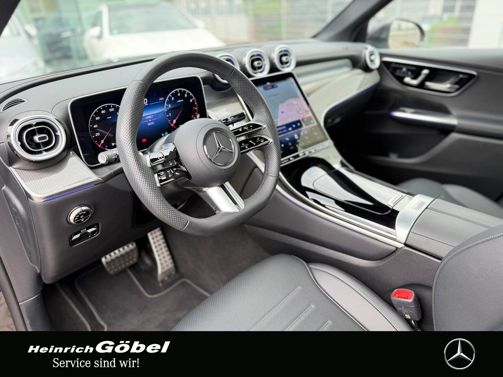 Fahrzeugabbildung Mercedes-Benz GLC 200 AMG*PANORAMA*AHK*MEMORY*19"AMG*LED*