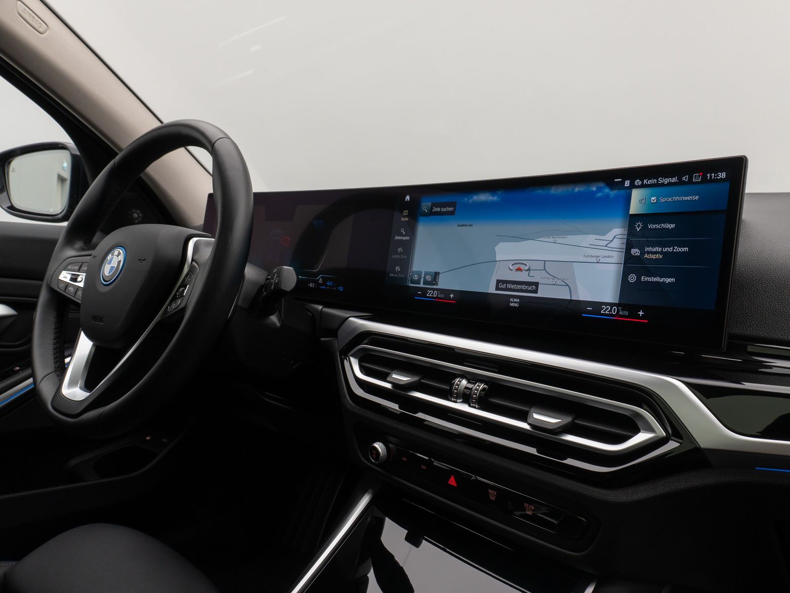 Fahrzeugabbildung BMW 330e xD Panoram Kamera HUD DAB H/K Stop&Go Sport