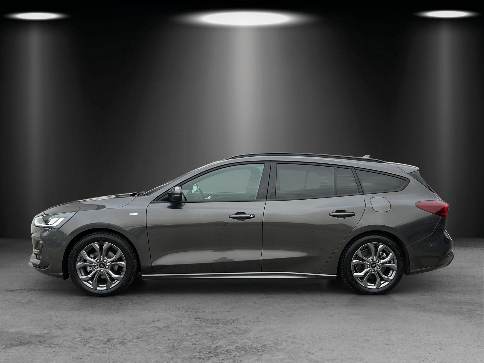 Fahrzeugabbildung Ford Focus 1.0 ST-Line Aut./LED/ACC/KAMERA/AHK/NAVI/