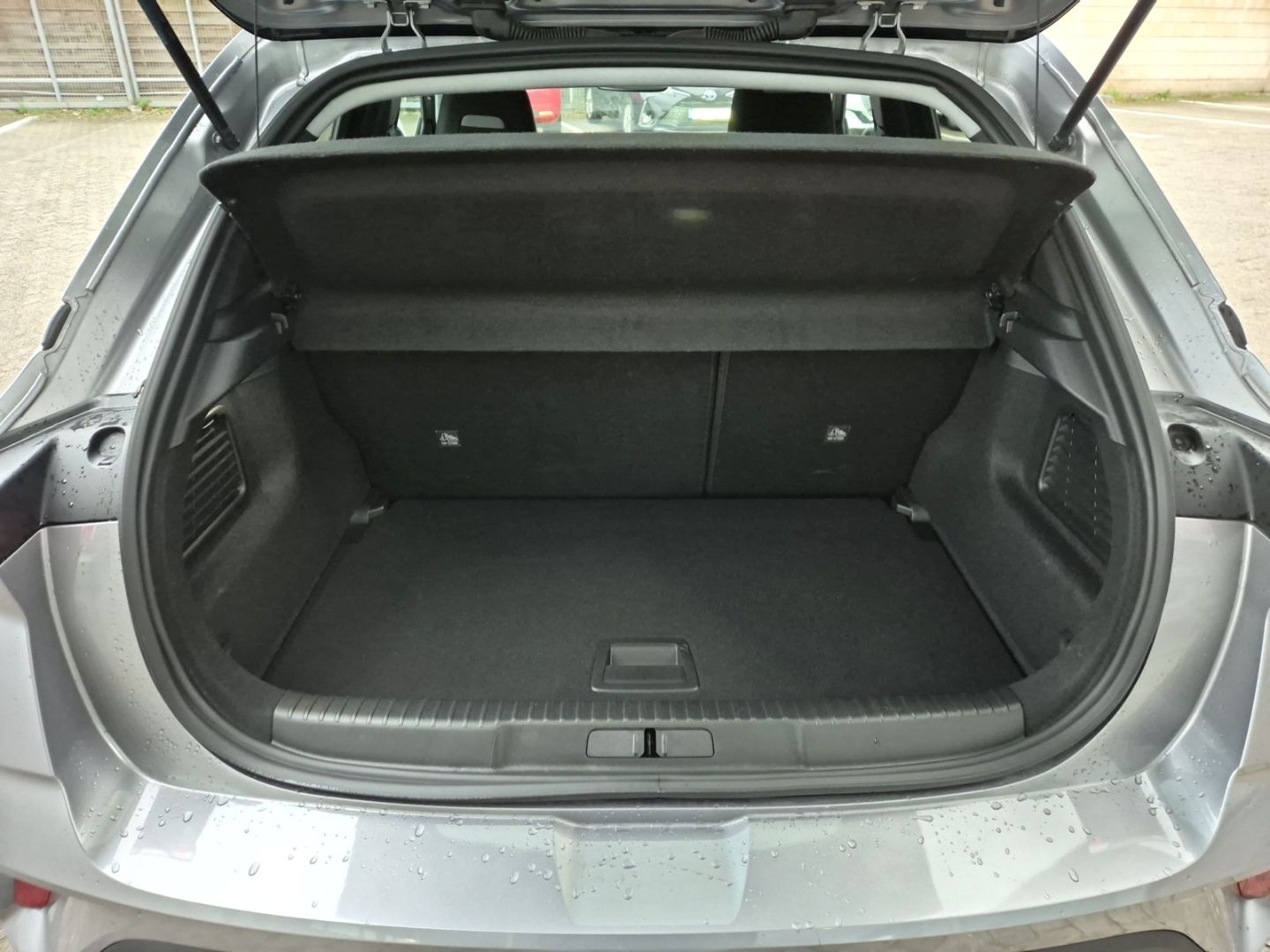 Fahrzeugabbildung Opel Mokka Elegance Digitales Cockpit LED Apple CarPl