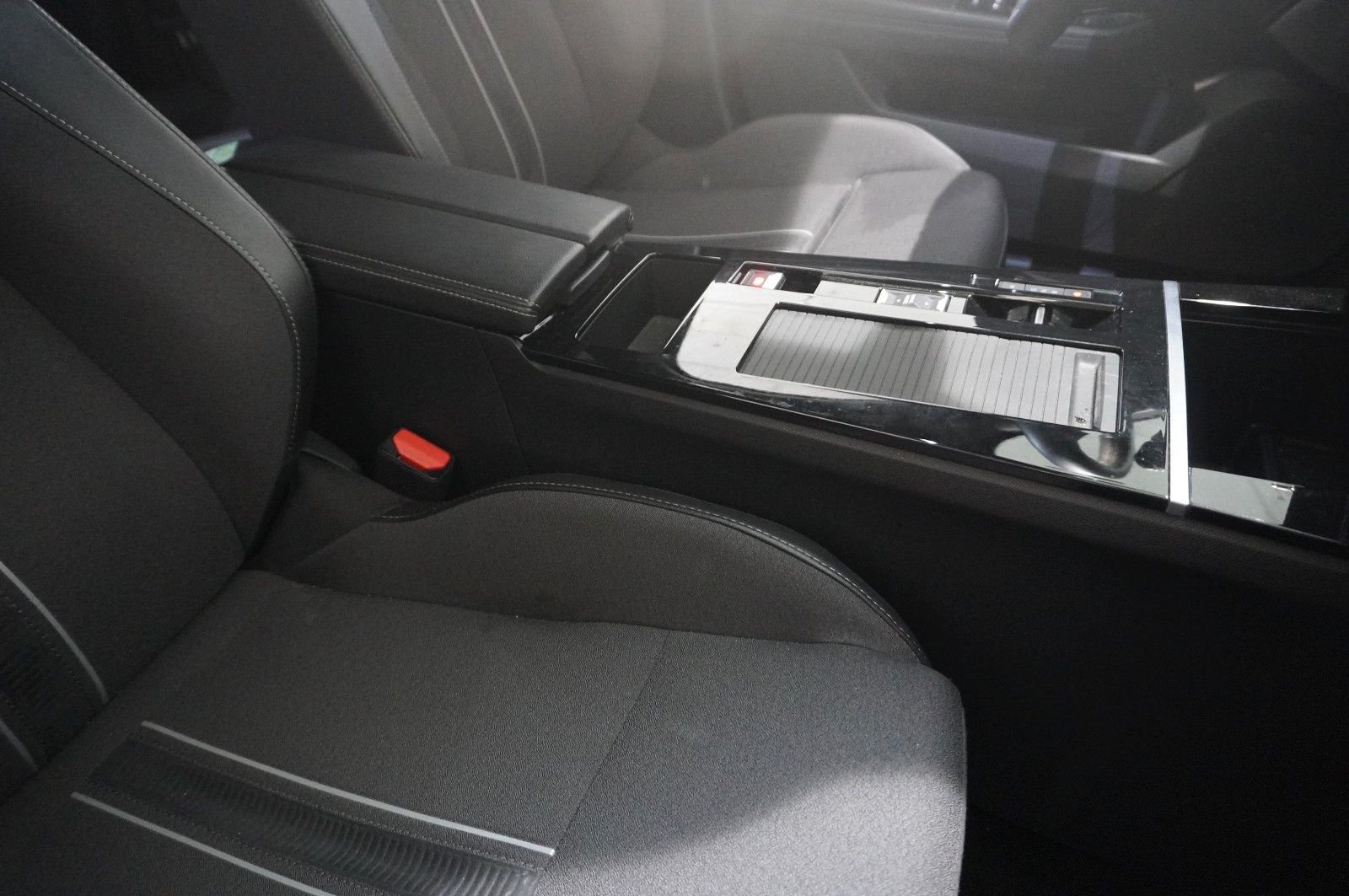 Fahrzeugabbildung Opel Astra L ST 1.2T GS LINE NAVI/LED/360°/VIRT./DAB+