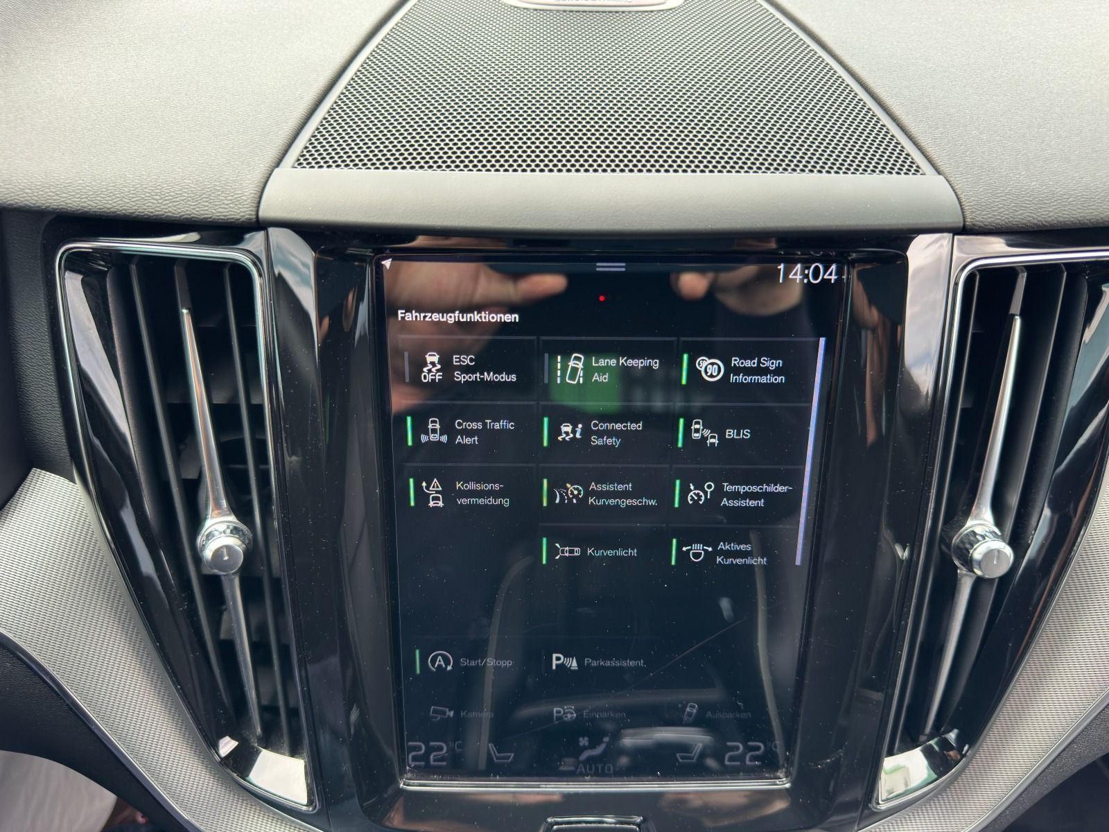 Fahrzeugabbildung Volvo XC 60 R-Design*360°Cam*Harman*21Zoll*AHK