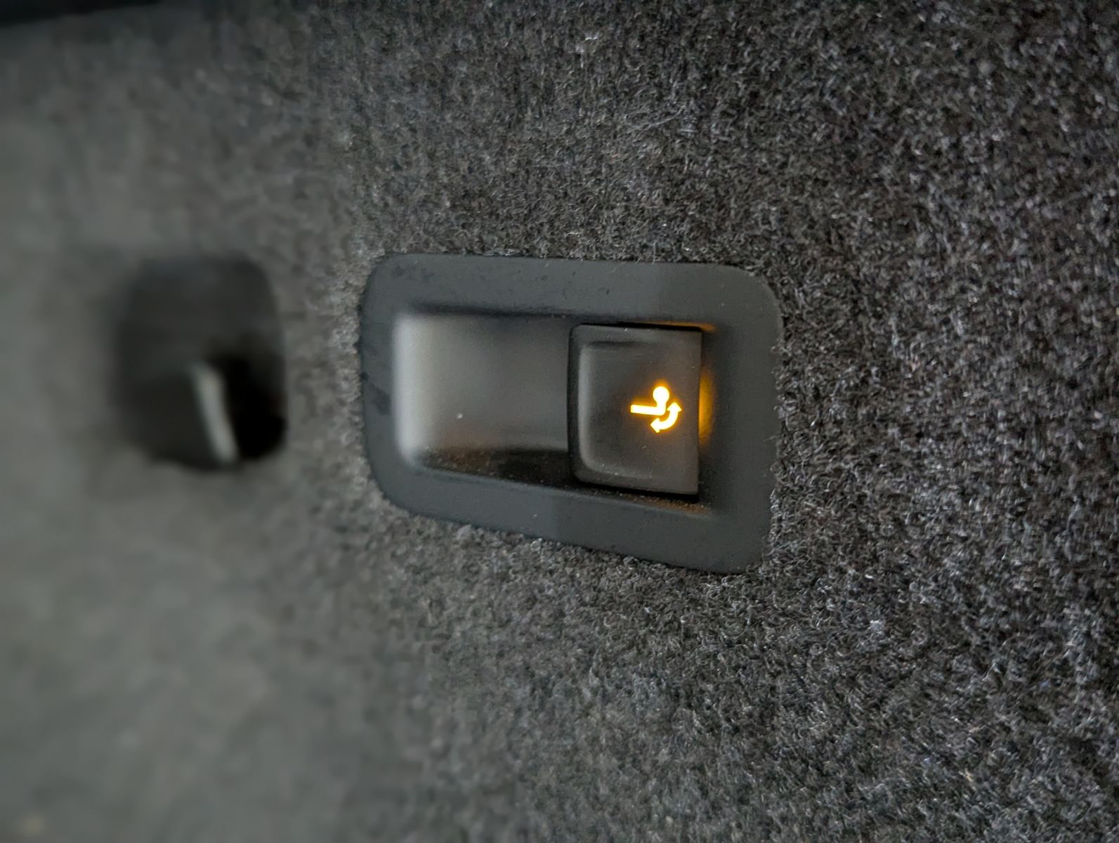 VW Tayron 2.0 R-Line Leder Launch Pano Black AHK 20 - Image 21