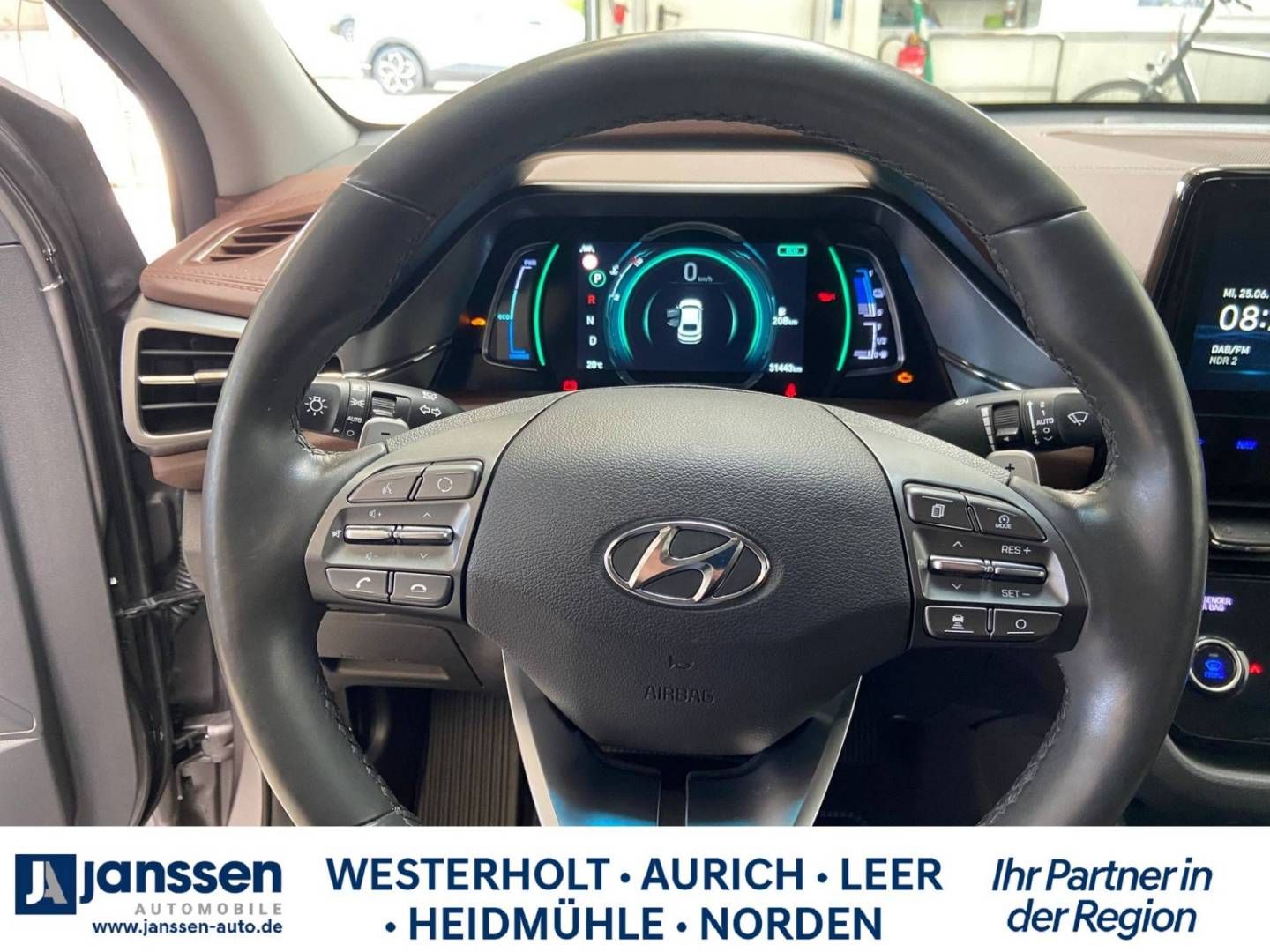 Fahrzeugabbildung Hyundai IONIQ Facelift PLUG IN Hybrid PREMIUM-Paket