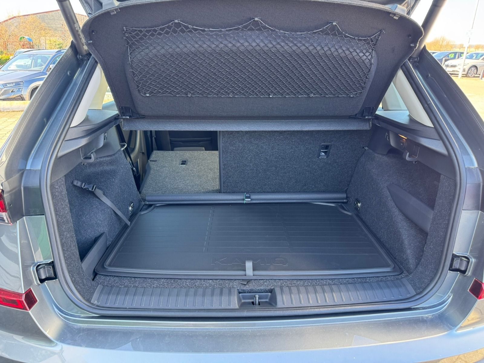 Fahrzeugabbildung SKODA Kamiq Tour 1,5 TSI DSG*RFK*MATRIX*NAVI*SideAss