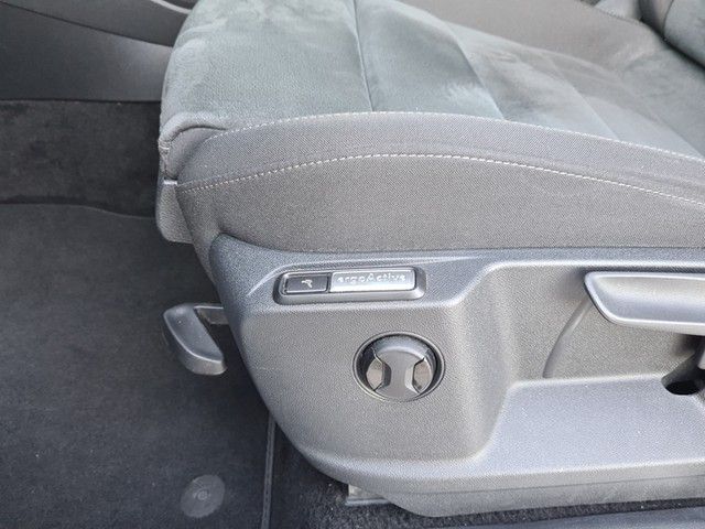 Fahrzeugabbildung Volkswagen Tiguan TDI HL 4M LED STH AHK Navi AID ACC RFK SH