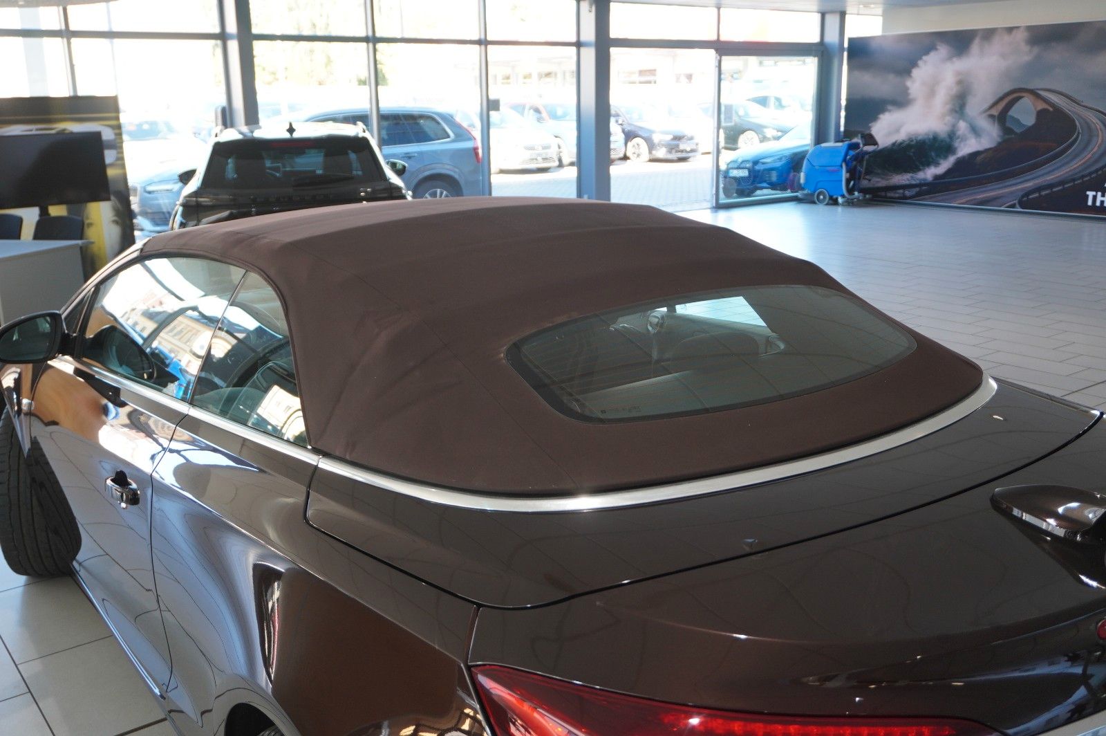 Fahrzeugabbildung Opel Cascada 1.4T EDITION SPORT/SHZ/TEMP/USB/BI-COLOR