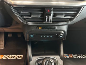 MYAUTOCENTER – Gebraucht- und Jahreswagen mit Werkstattservice in Pfaffenhofen Ford Focus *KEYLESS*ACC*NAV*1-HAND*2-ZONEN*