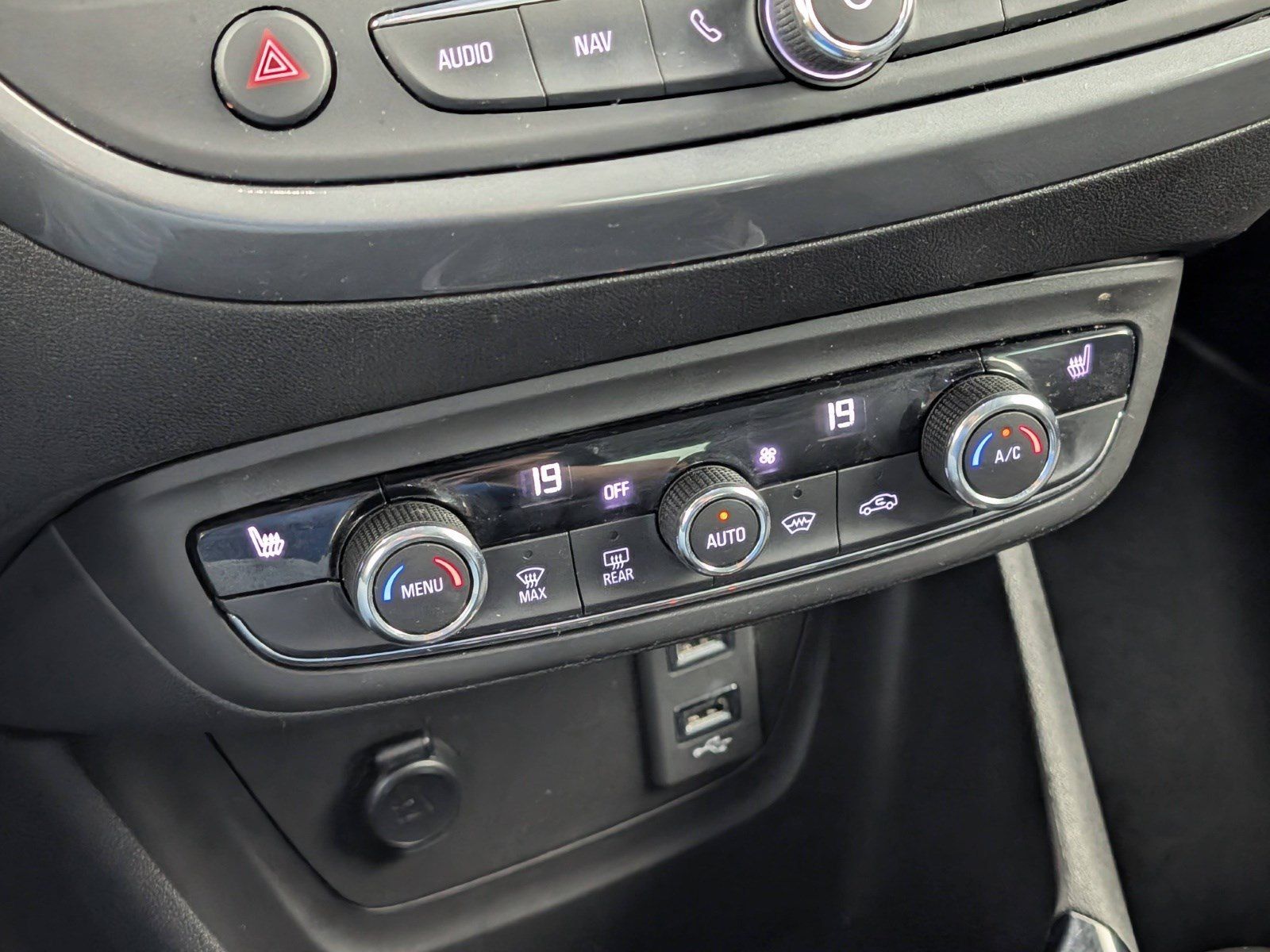 OPEL Crossland X Crossland 1.2 Turbo Elegance LED Navi – Bild 18