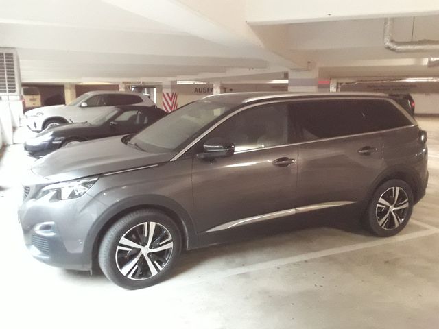 Peugeot 5008 PureTech 180 EAT8 Allure Vollausstattung