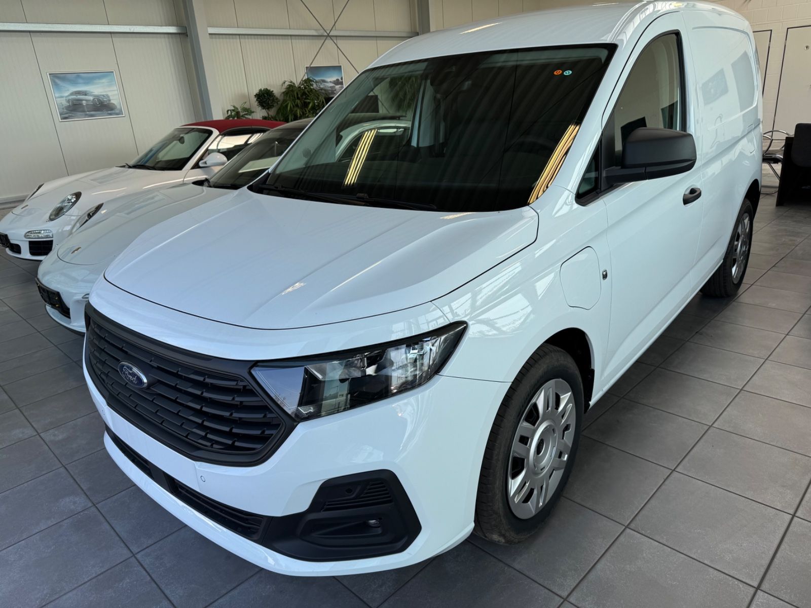Fahrzeugabbildung Ford Transit Connect PHEV 1,5 Automatik/Sofort