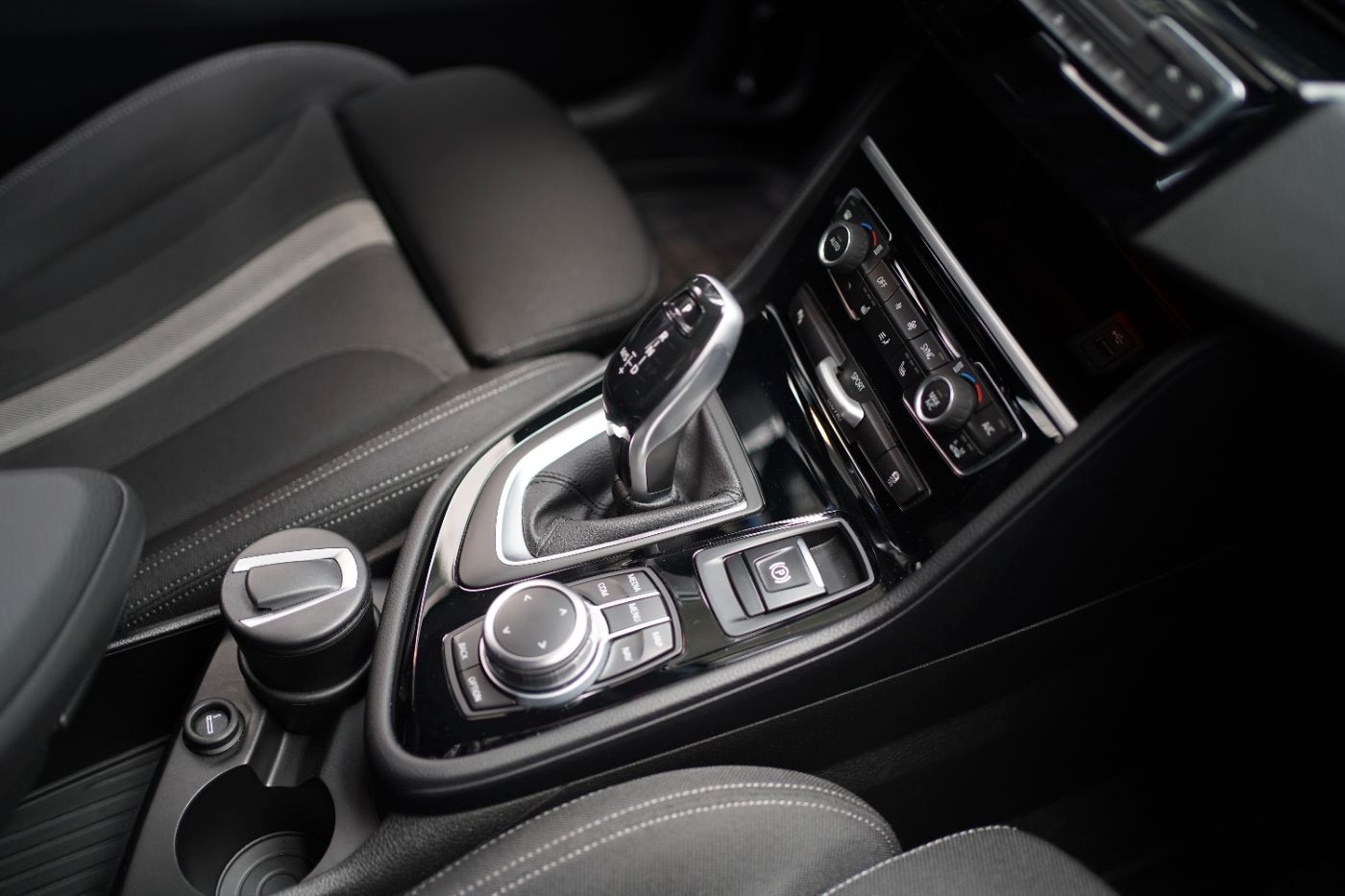 Fahrzeugabbildung BMW 220dA Gran Tourer Advantage Head-Up+LED+NaviPlus